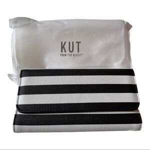 New Kit from the Kloth Stripped Black&White Wallet